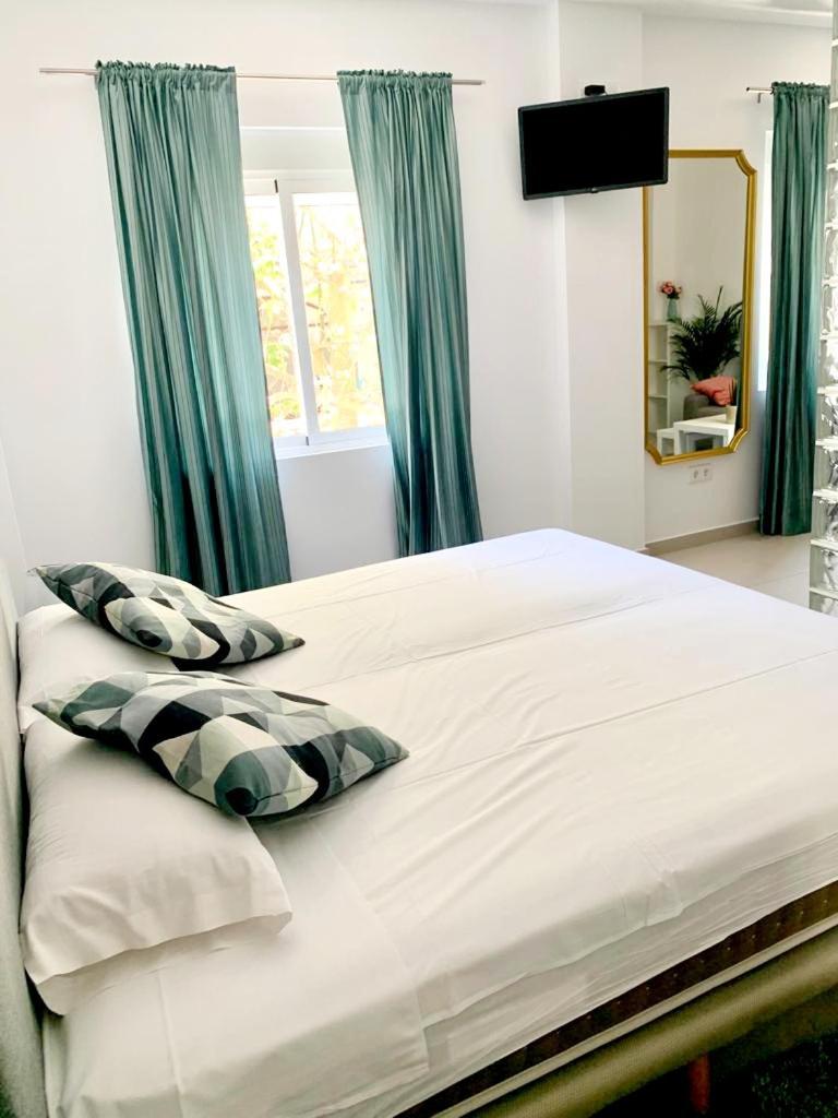 Villamartin Hotel Ghb Dehesa de Campoamor  Экстерьер фото